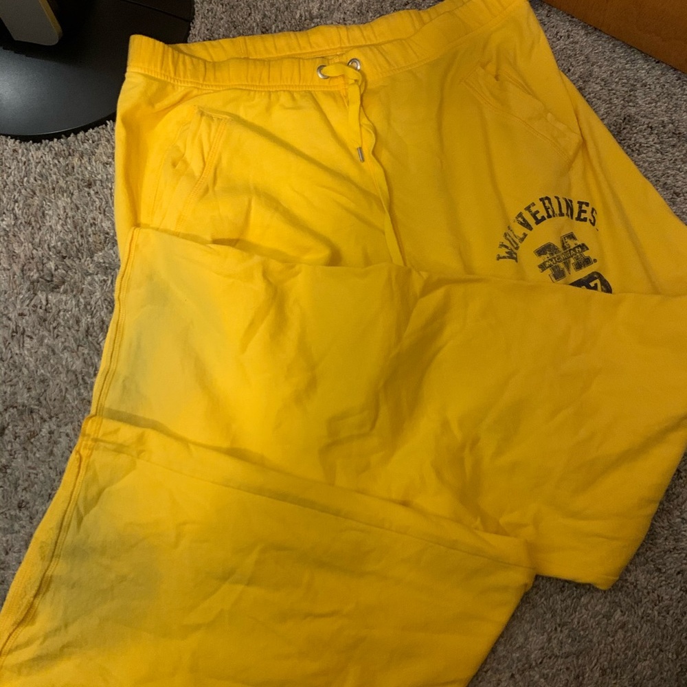 Pink Victoria secrets long sweatpants